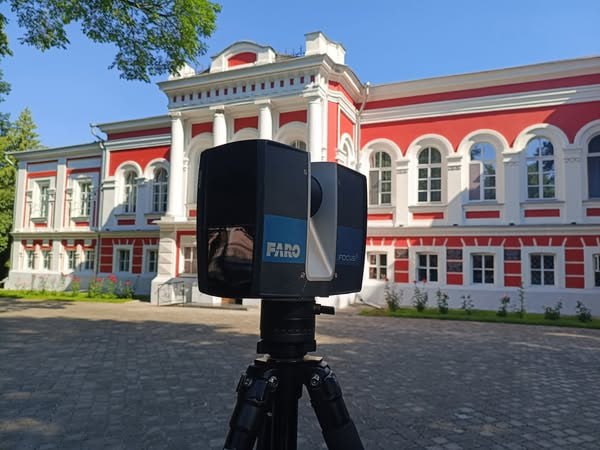 Від минулого до сучасності: історія центрального корпусу Глухівського НПУ ім. О. Довженка